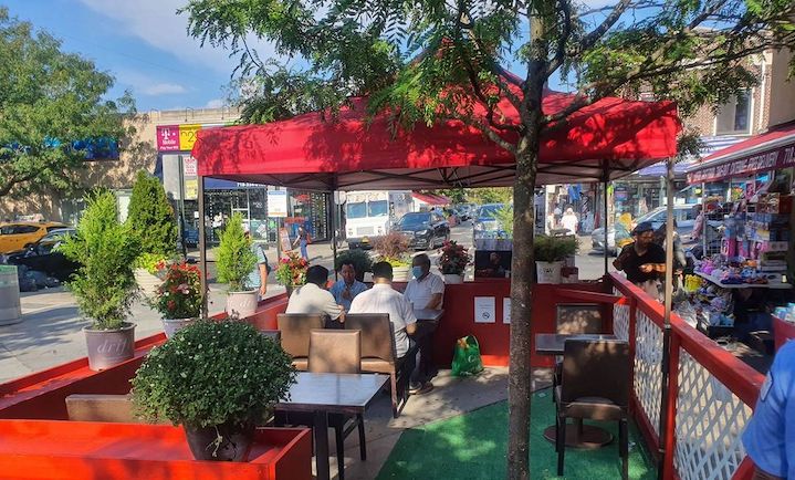 Outdoor seating in Jackson Heights